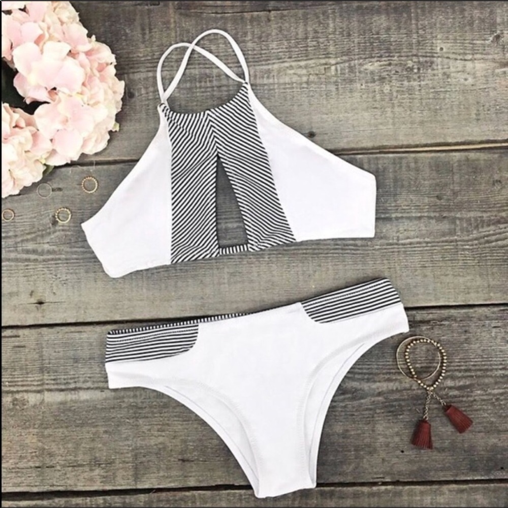 NWOT White and black striped keyhole bikini - Picture 3 of 4